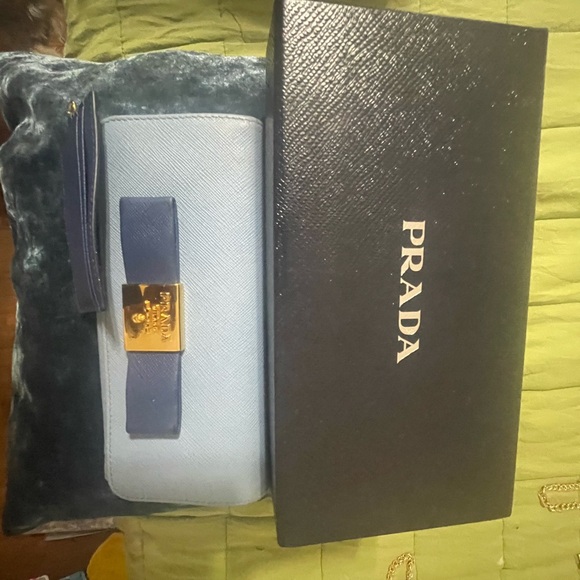 Authentic Prada Saffiano Wallet - Picture 7 of 12
